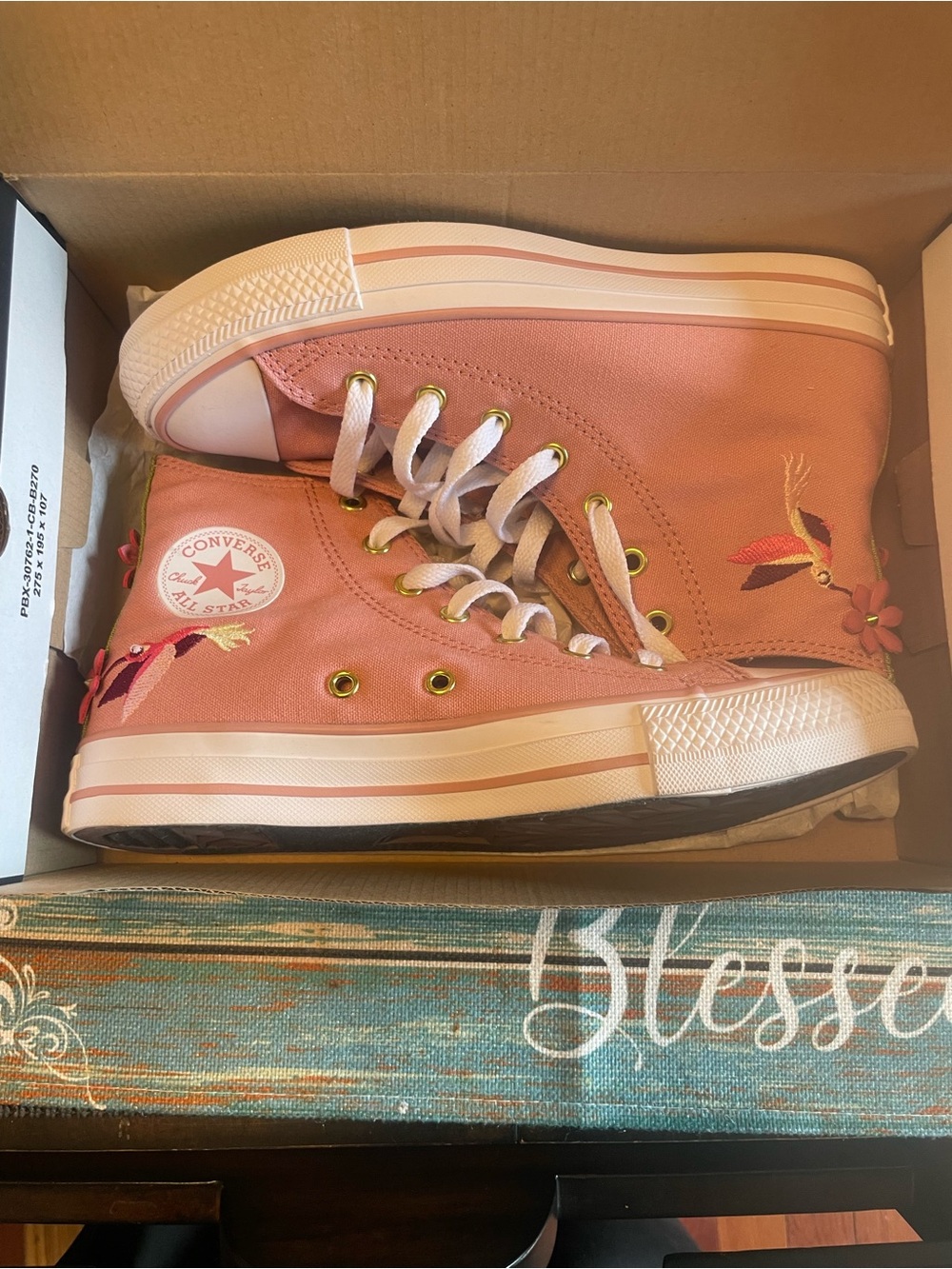 Converse Chuck Taylor, All-Star 3-D high GS blooms and hummingbirds
